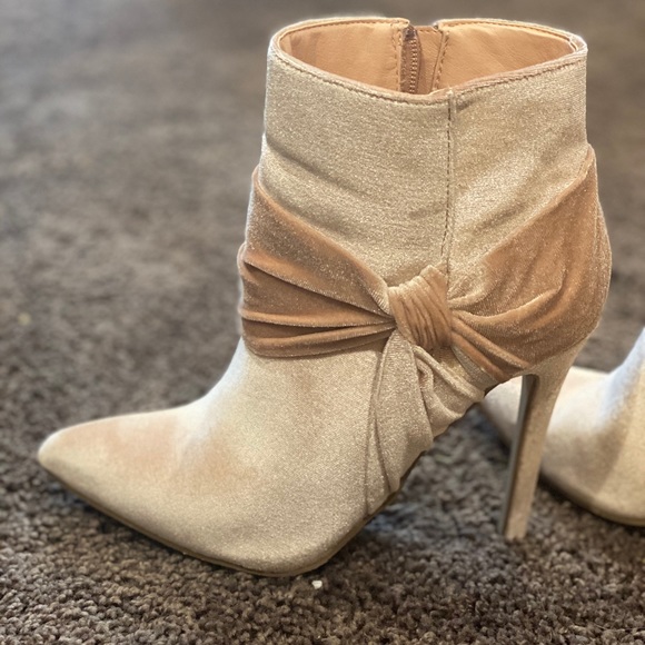 Boots - Picture 1 of 5